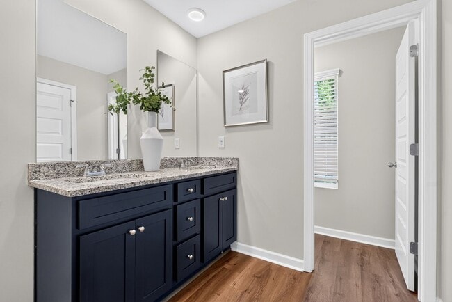 Building Photo - 3 Bedroom Townhome in Atlanta!