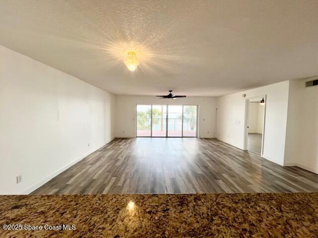 Building Photo - 102 Riverside Dr