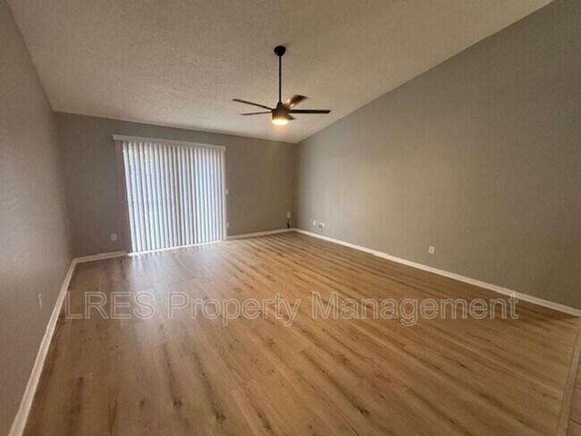 Building Photo - 1004 Stout Ct