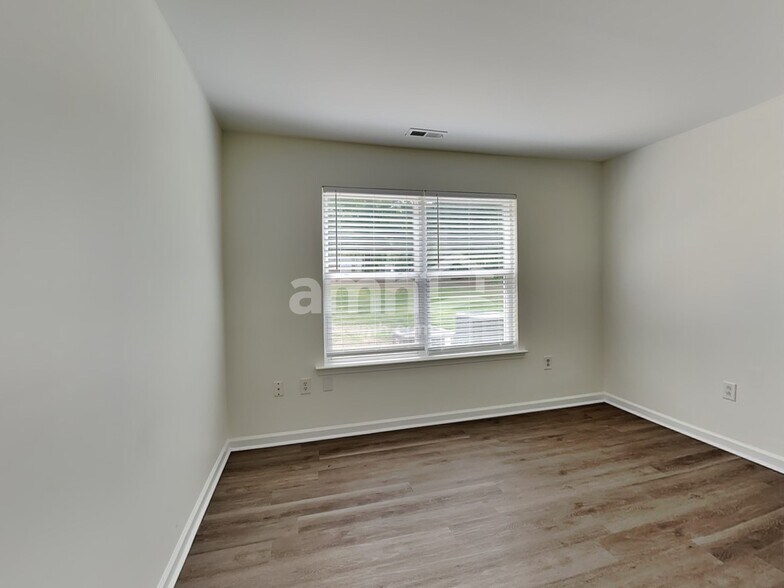 Building Photo - 402 Annaberg Ln