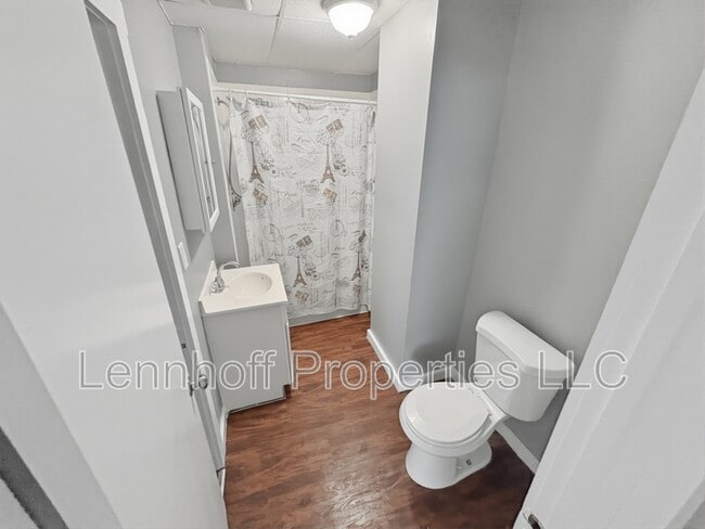 Building Photo - 142 Jewett St