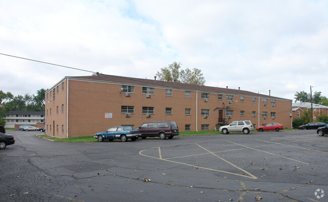 Building Photo - Riverview Plaza