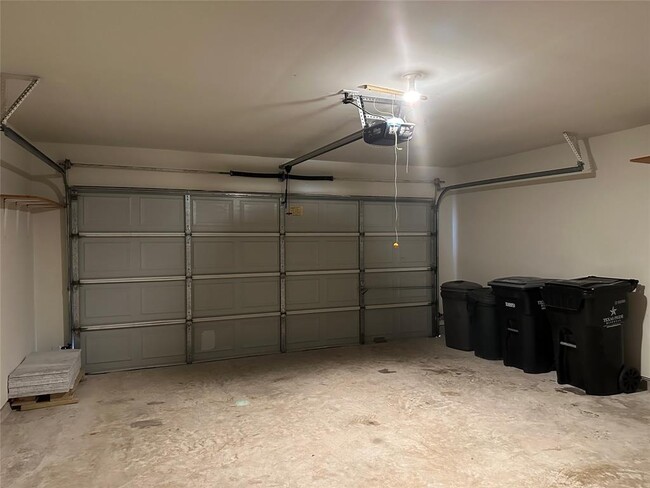 Building Photo - 24018 Indian Hills Way