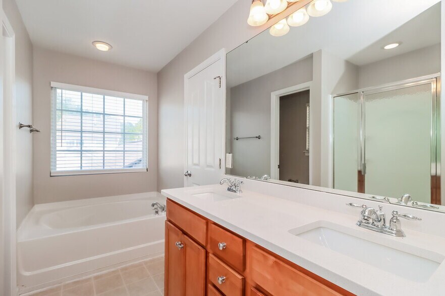 Building Photo - 13764 Aldenbrook Dr