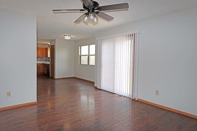 Building Photo - 1417 Wild Oats Dr