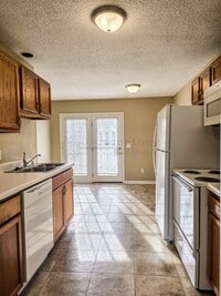 Building Photo - 1607 Bourland Ln
