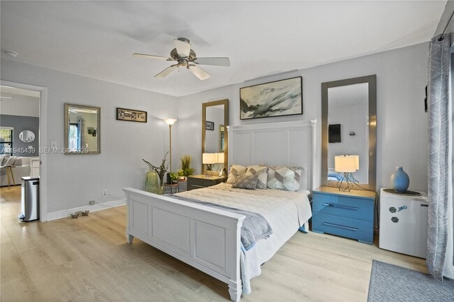 Building Photo - 4880 SW 64th Ave