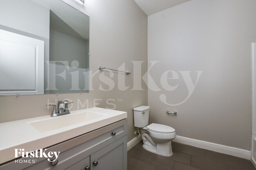 Building Photo - 12018 Sumter Dr