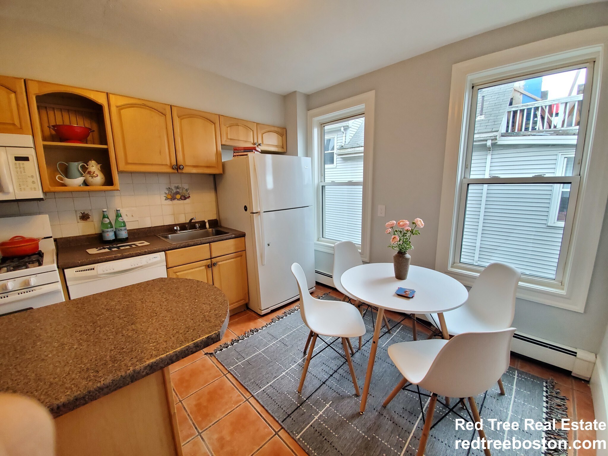 Building Photo - 25 Kensington Ave