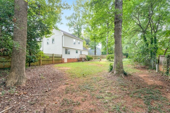 Building Photo - 3 Bedroom home in Coventry Woods!