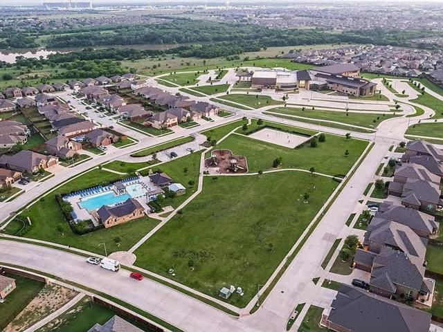 Building Photo - 512 Bronze Forest Dr