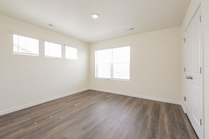 Building Photo - 13416 Oneida Ln