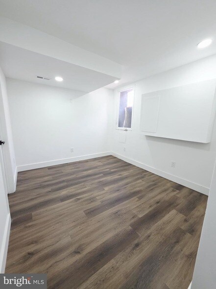 Building Photo - 1520 S 22nd St