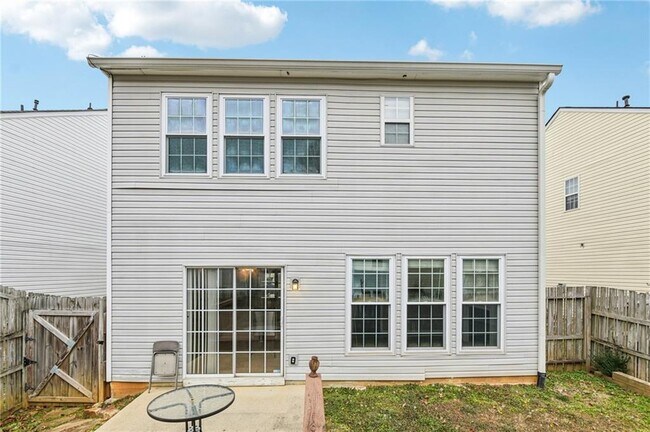 Building Photo - 1726 Taynton Cir