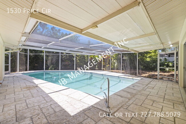 Building Photo - 1530 Price Cir