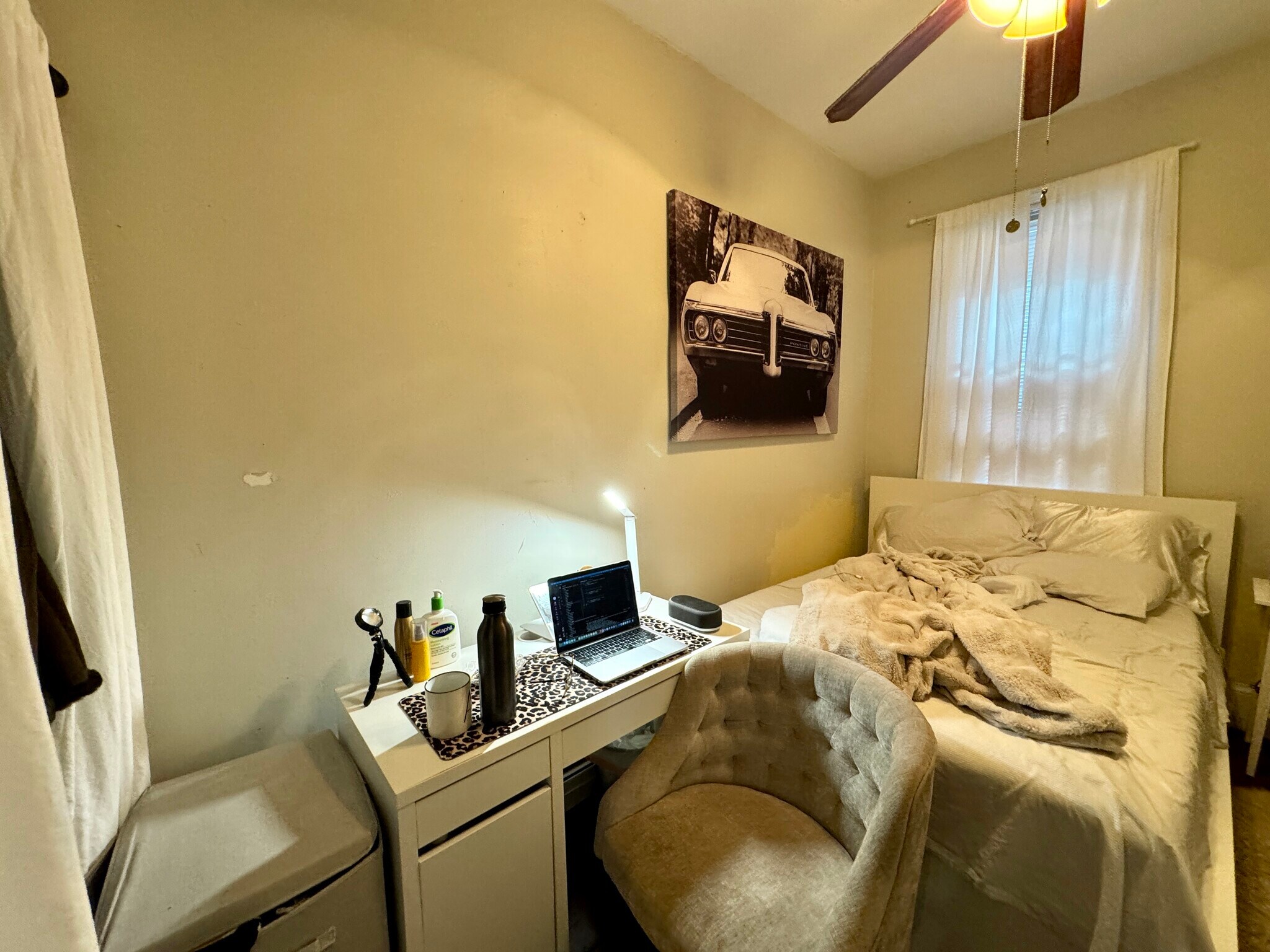 Building Photo - 717 Parker St