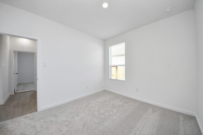 Building Photo - 16310 Chestnut Hvn Ln