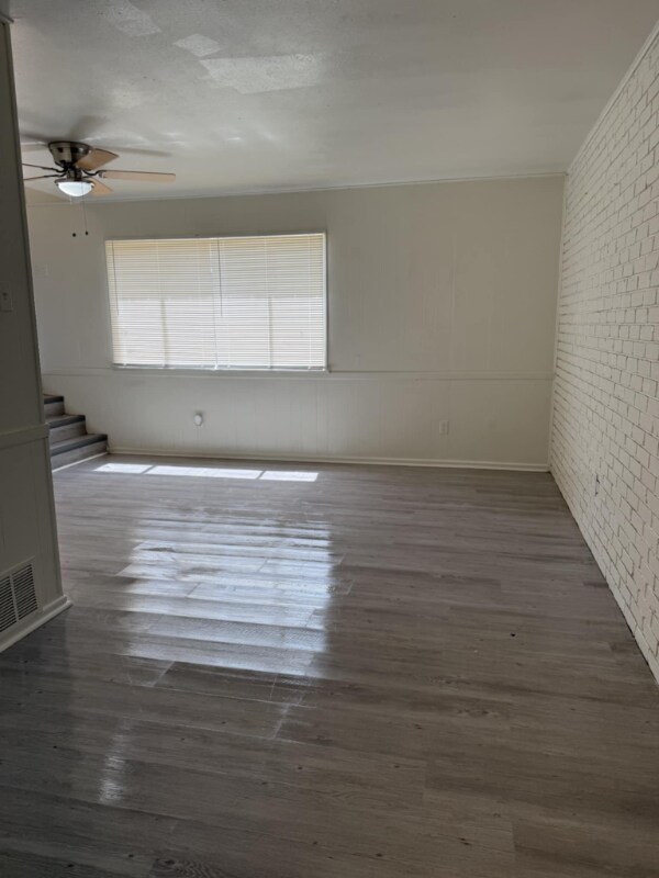 Building Photo - 1303 65th Dr