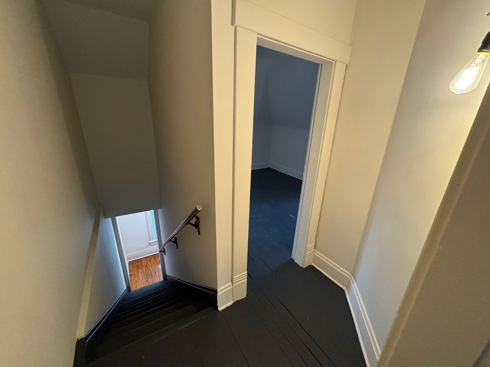 hallway 3rd floor - 1212 Dennison Ave