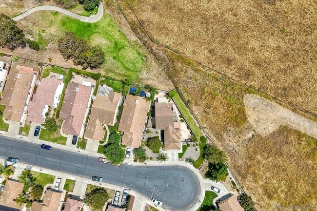 Building Photo - 2476 Fallbrook Pl