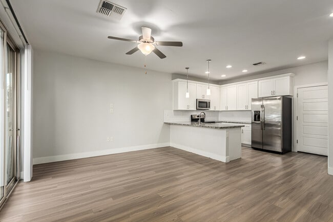 Building Photo - 7531 E Billings St