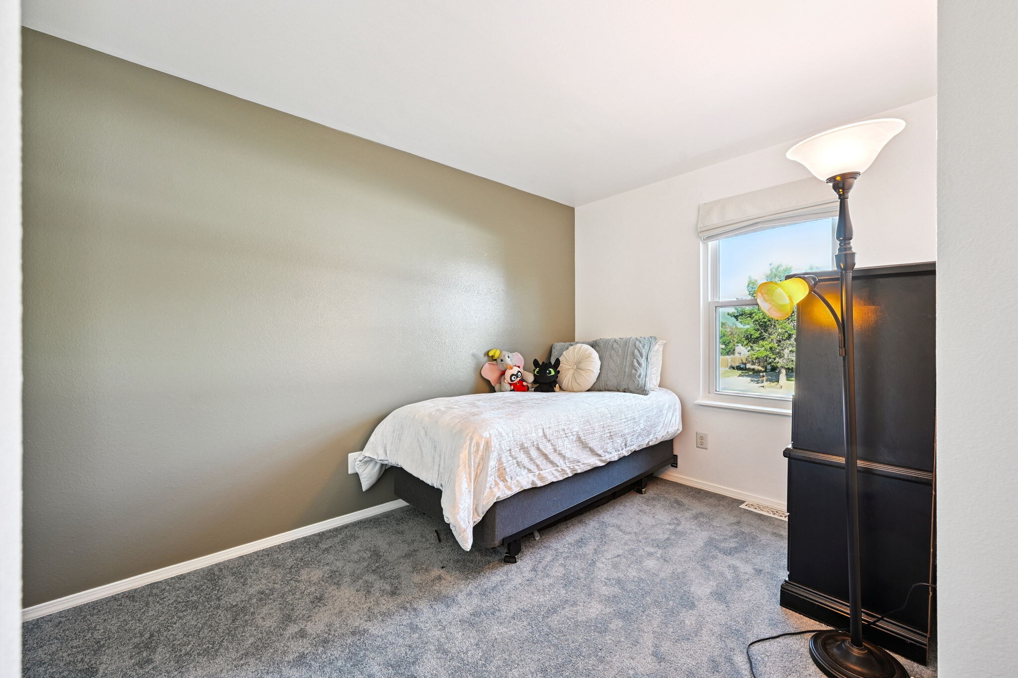 Bedroom 3 Pic 1 - 1960 Doherty Rd