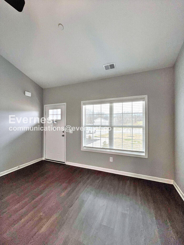 Building Photo - 1022 Echo Rdg Rd