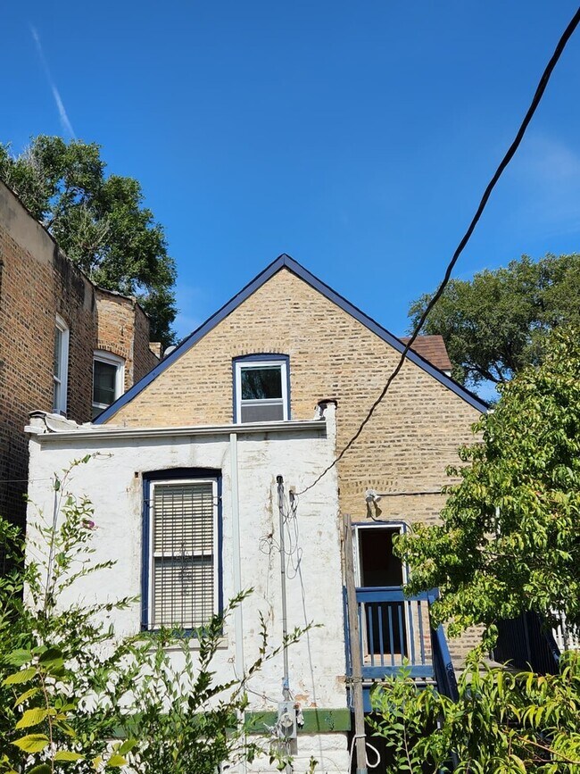 Building Photo - 2825 W Lexington St