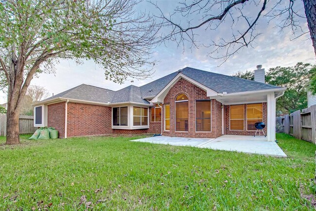 Building Photo - 4611 Summer Lakes