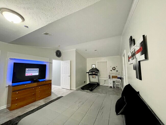 Master Bedroom - 3031 Poplar Creek Dr SE