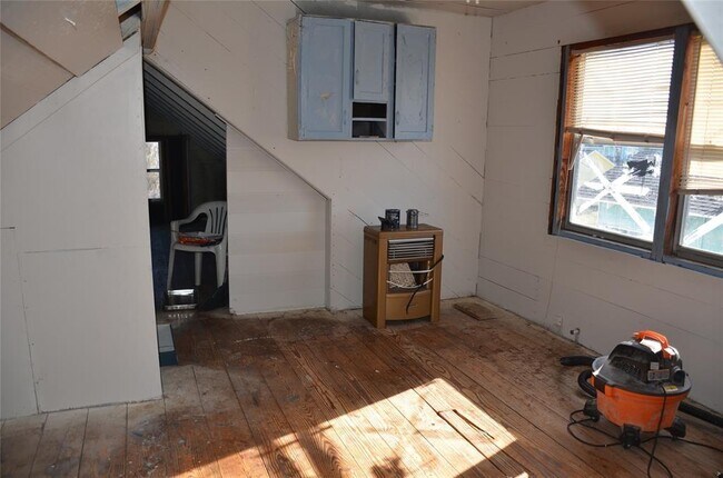 Building Photo - 1811 52nd St