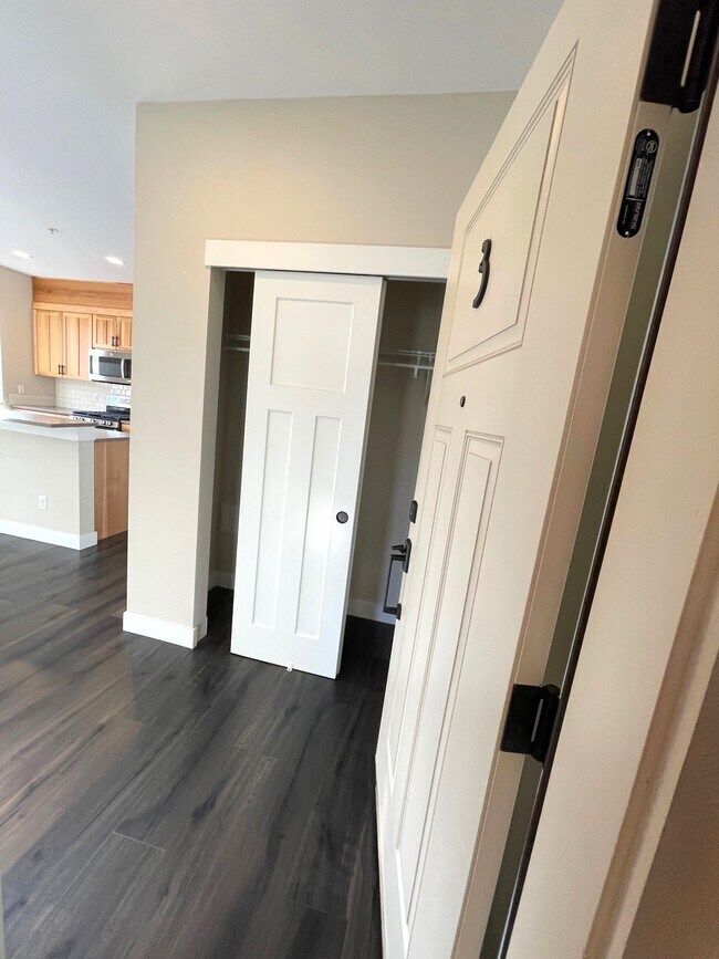 Building Photo - 2311 E John St