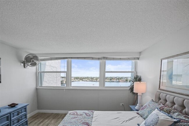 Building Photo - 500 Treasure Island Causeway