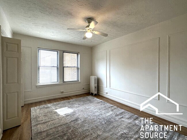 Building Photo - 4531 N Ashland Ave