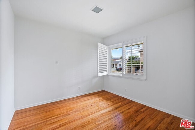 Building Photo - 4105 Irving Pl