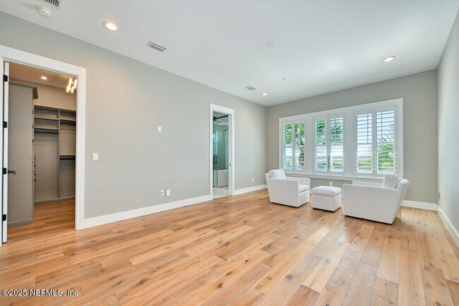 Building Photo - 2410 Beach Blvd