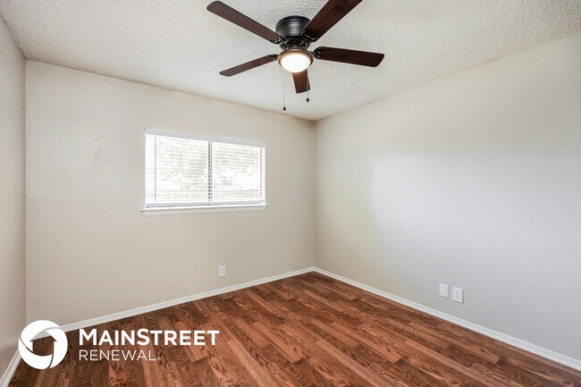 Building Photo - 7506 Ledgebrook Dr