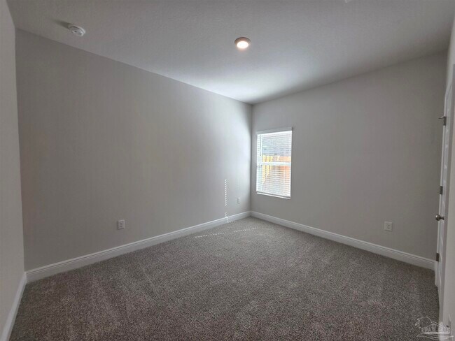 Building Photo - 8057 Fir Tree Dr