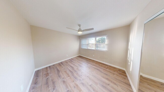 Building Photo - 6BD/3BA Large House, Newly Renovated! (Lease out, pending signatures. Check back in a few days!)