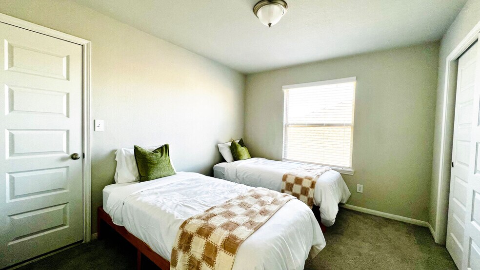 Building Photo - 24319 Wild Bramble Ln