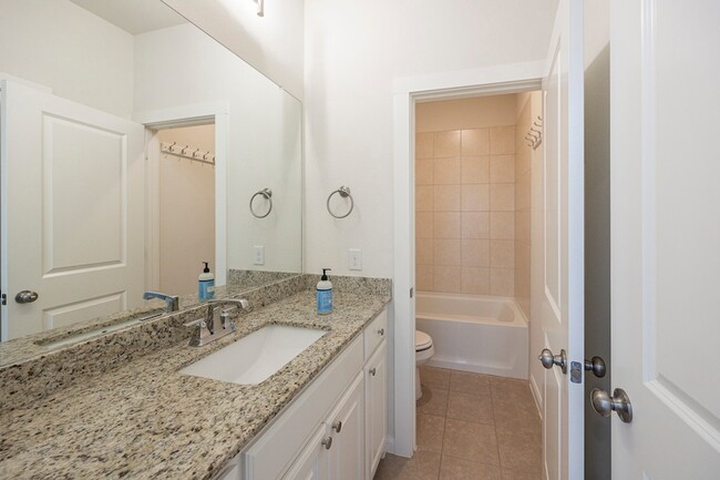 Building Photo - 13749 Wickham Ln