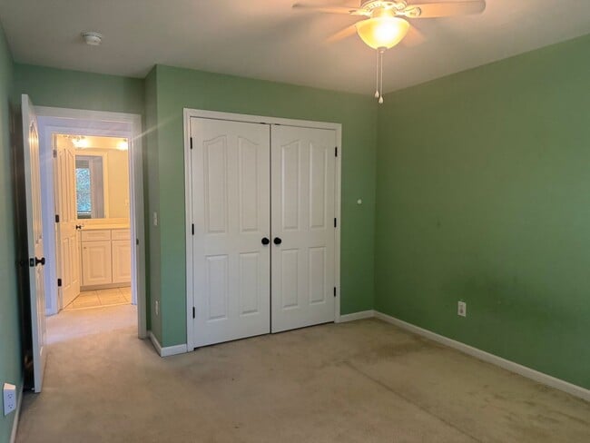 Building Photo - 800 Pinkney Pl