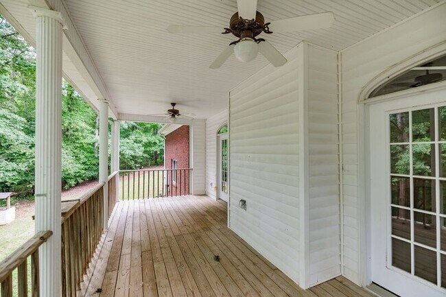 Building Photo - 580 Wolf Creek Trail