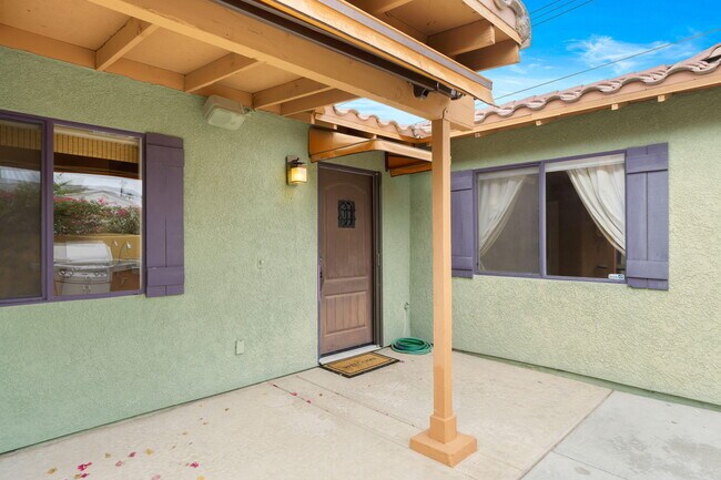 Building Photo - 51980 Avenida Cortez