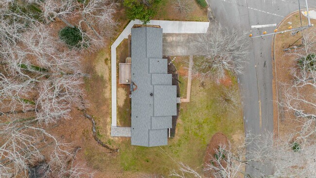 Building Photo - 3285 Marlanta Dr