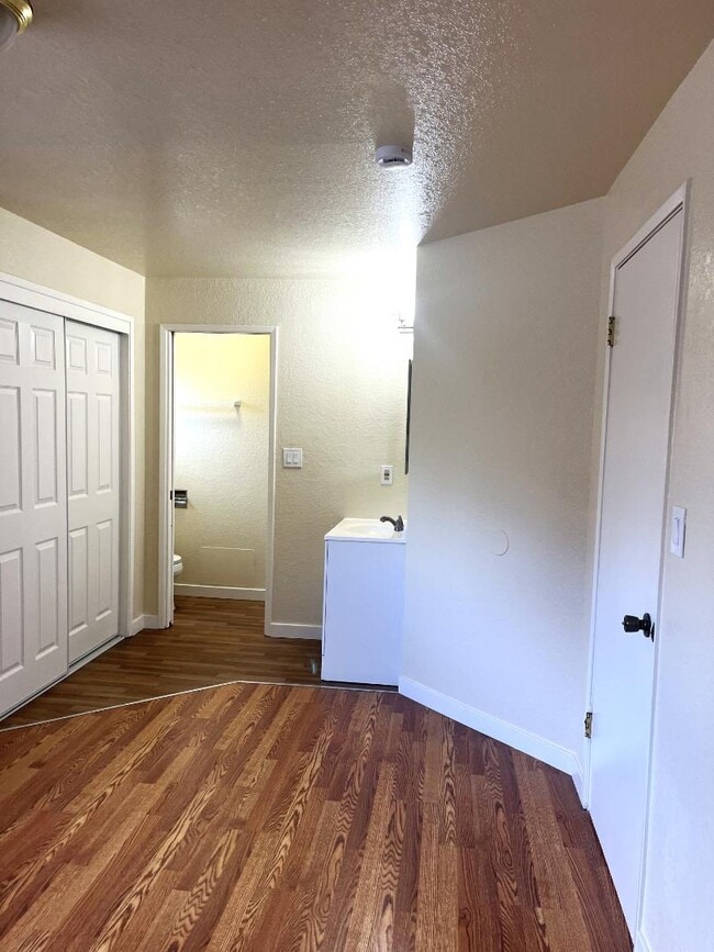 Building Photo - 7551 Rosanna St