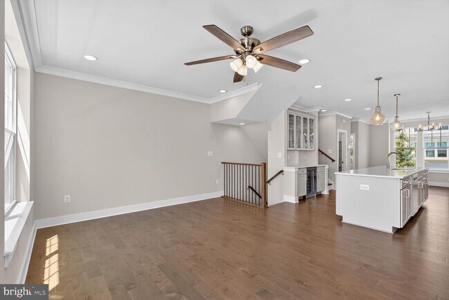 Building Photo - 5128 Ridgeview Retreat Dr