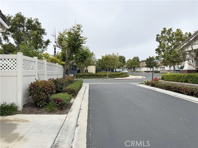 Building Photo - 2015 Hughes Dr
