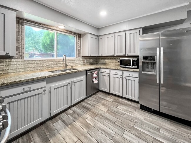 Building Photo - 6347 Limestone St