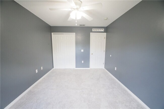 Building Photo - 203 Stony Point Dr